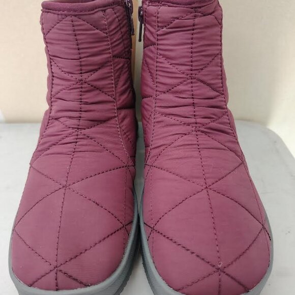 New Bogs Size 6 Snowday Low Women's Waterproof Boots (See description) - Picture 1 of 5